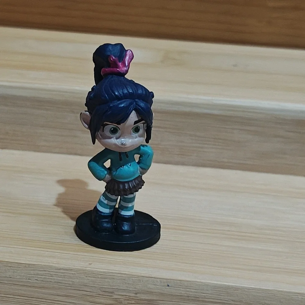 Lot of 4 Wreck it Ralph 2